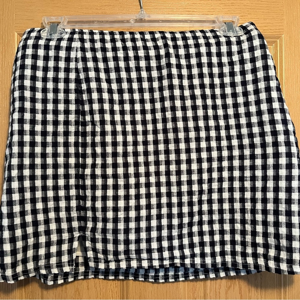 American Eagle Outfitters Black and White Checkered Mini Skirt - Picture 4 of 10